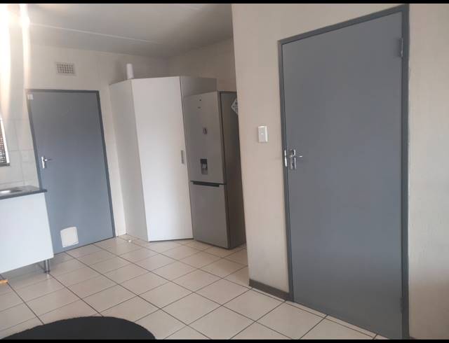2 BEDROOM FLAT FOR SALE IN SONNEGLANS